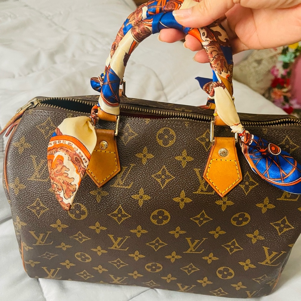 {SOLD} Authentic Vintage Louis Vuitton Speedy 30